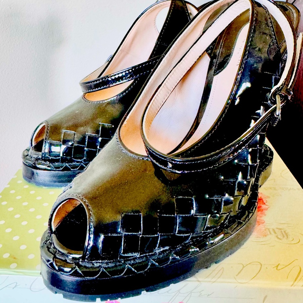 (All proceeds will be donated to a nonprofit organization)